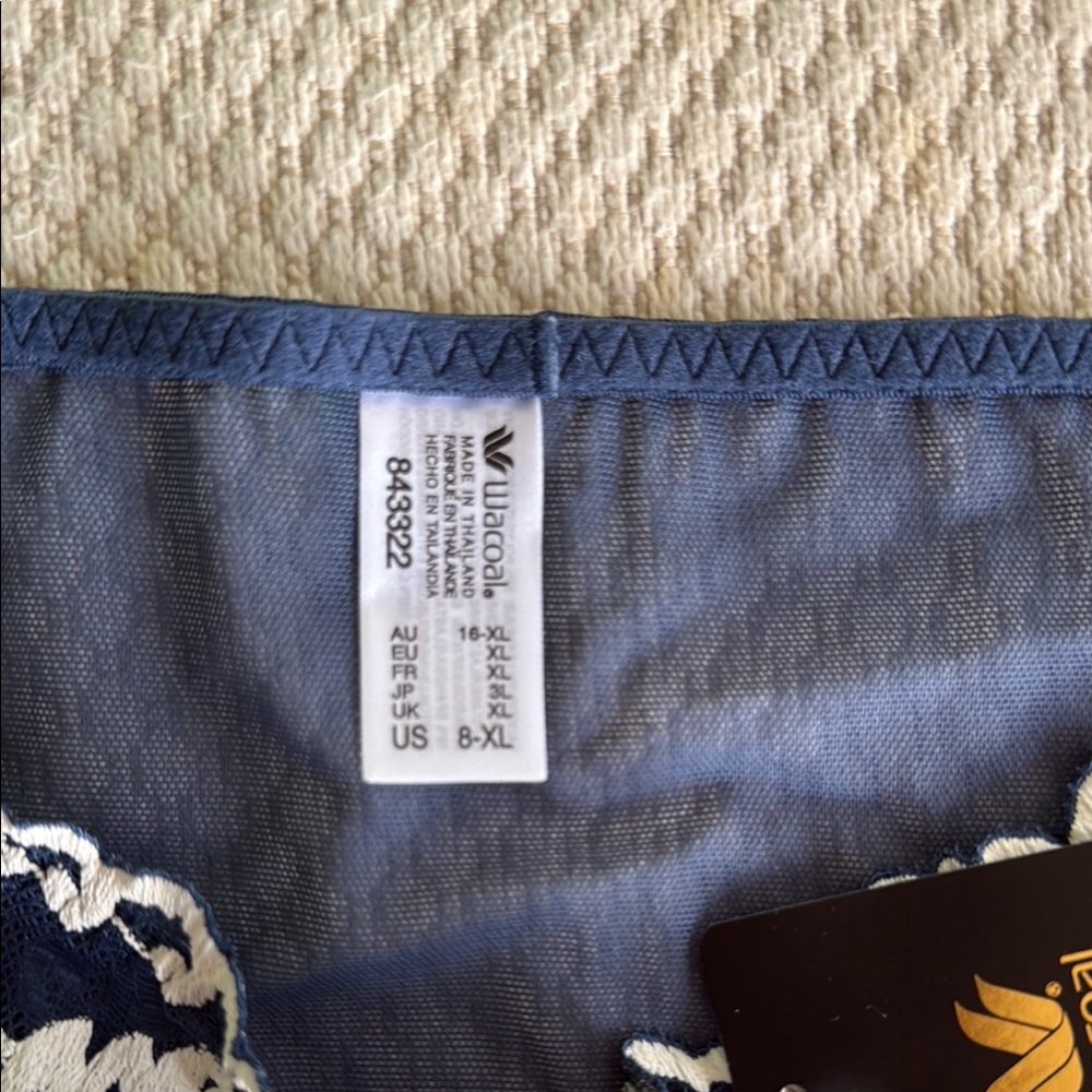 Wacoal Midnight Blue and Cream Lace Panties - Picture 4 of 5